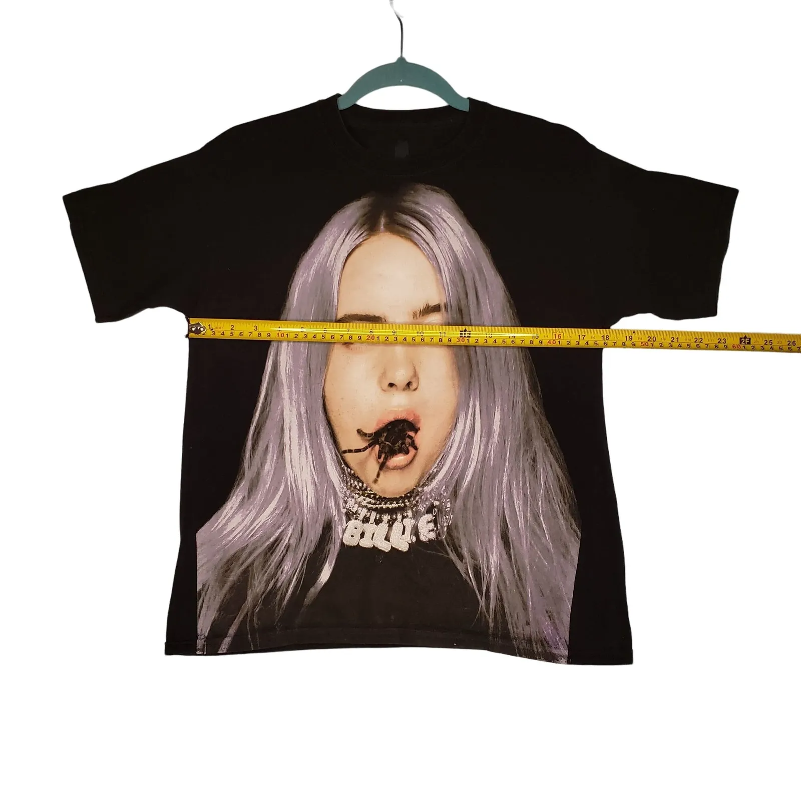 16323 animal handling expert