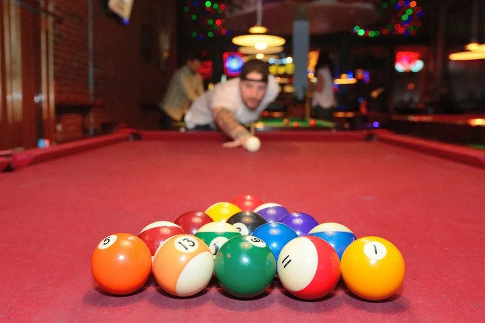 16402 tarantula billiard bar bar area