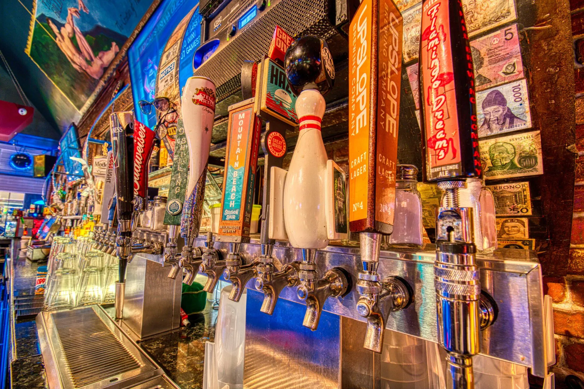 16402 tarantula billiard bar happy hour